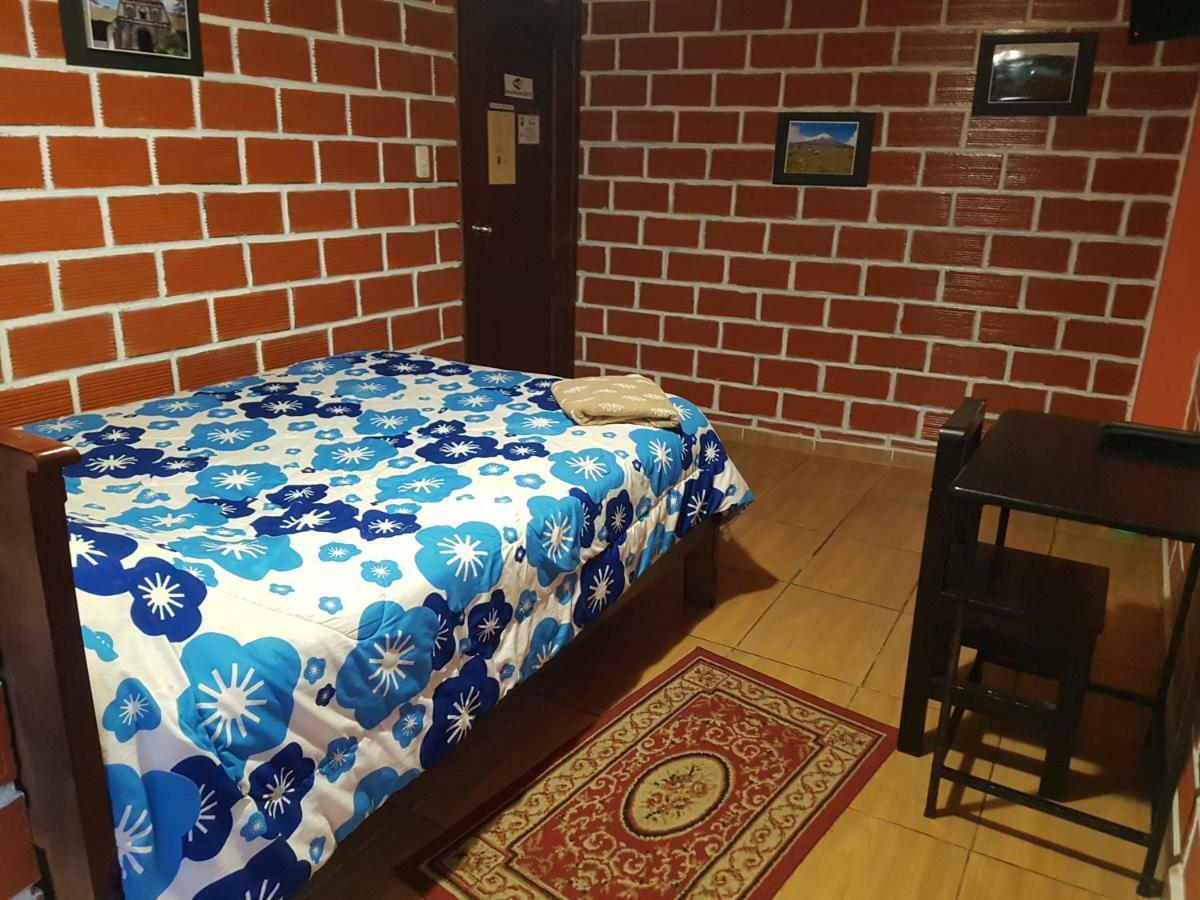 Hostal Sendero De Volcanes Latacunga Dış mekan fotoğraf