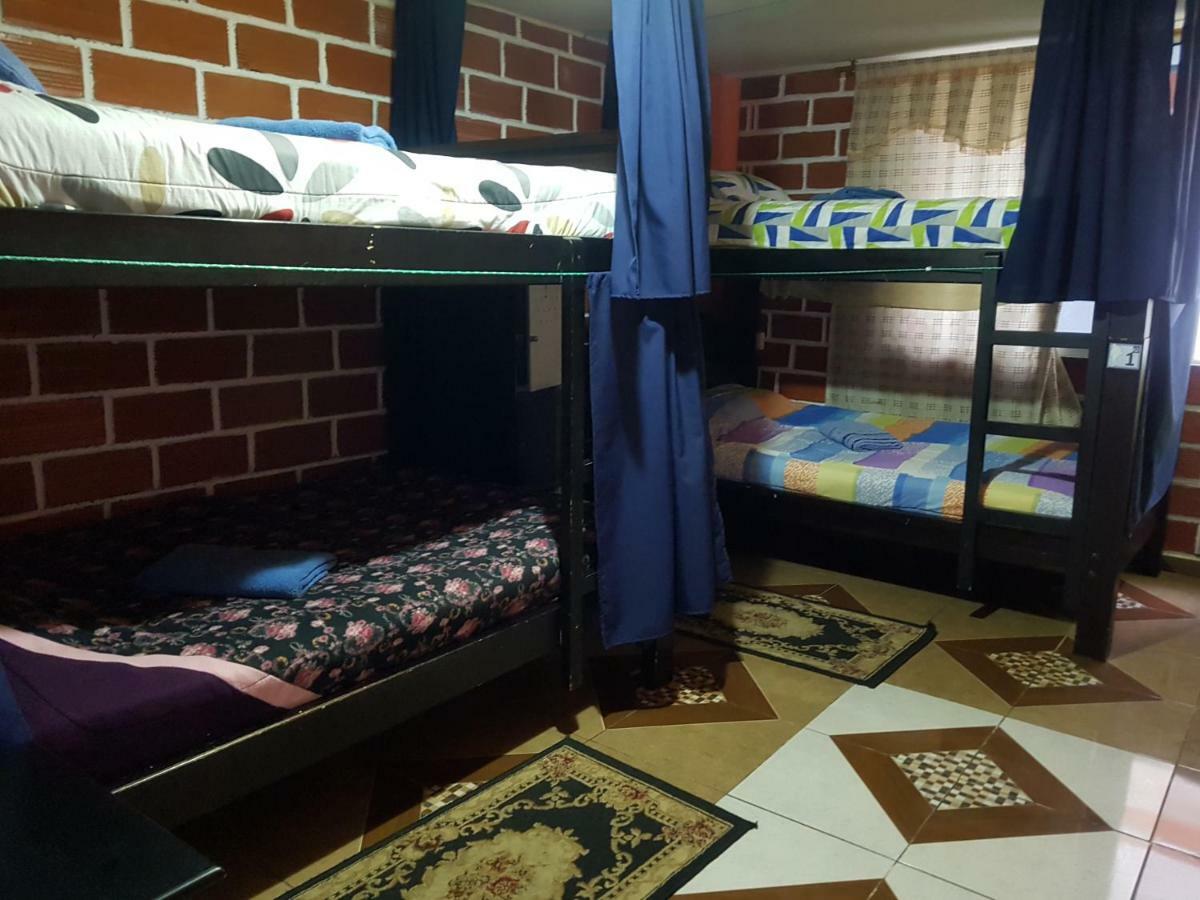 Hostal Sendero De Volcanes Latacunga Dış mekan fotoğraf