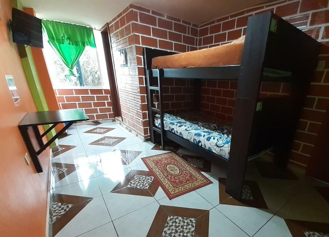 Hostal Sendero De Volcanes Latacunga Dış mekan fotoğraf