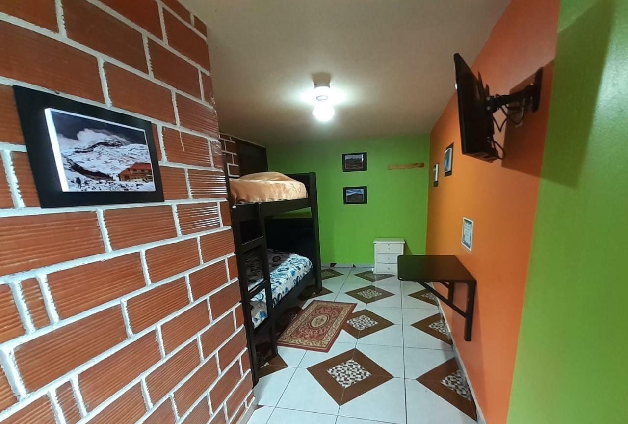 Hostal Sendero De Volcanes Latacunga Dış mekan fotoğraf